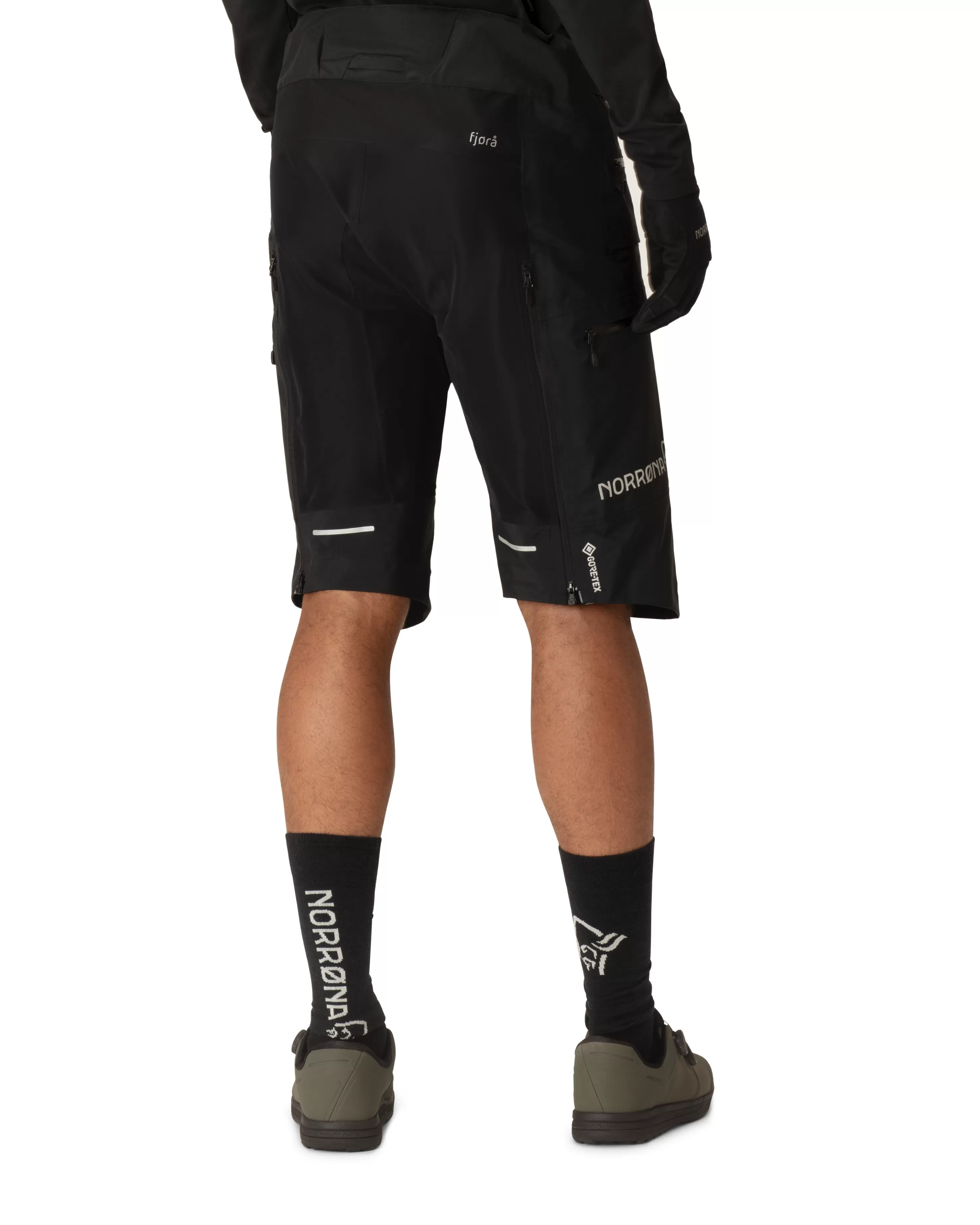 Shop Norrøna Fjørå Gore-Tex Pro Shorts M's Caviar Black