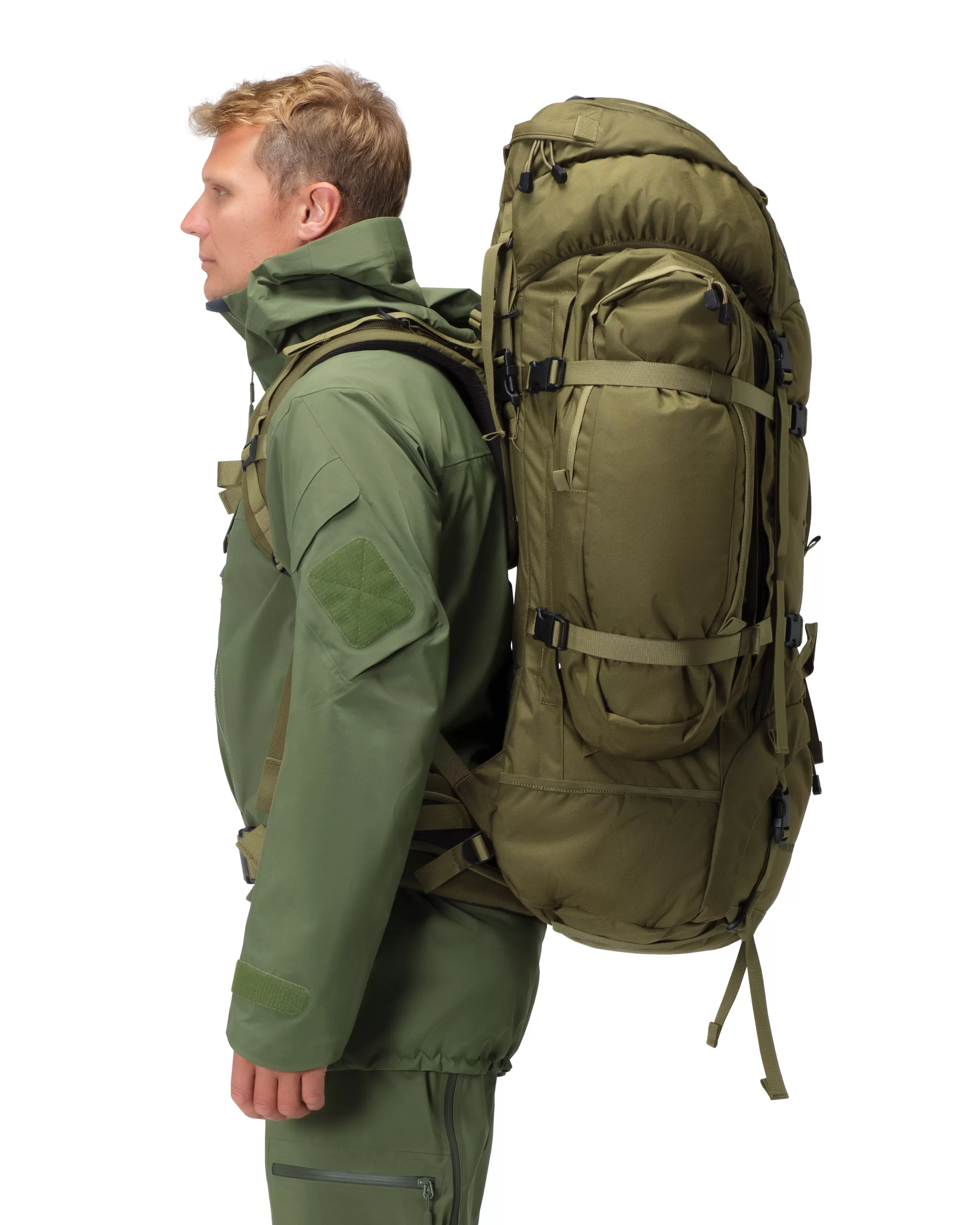 Shop Norrøna Recon Para Ranger 120L Synkron Pack Green